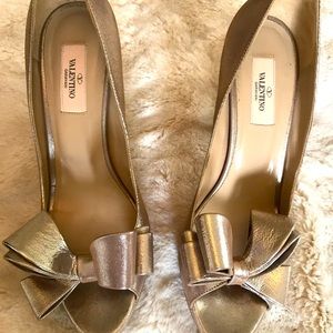 VALENTINO Nude Blush Couture Bow Platform Pumps